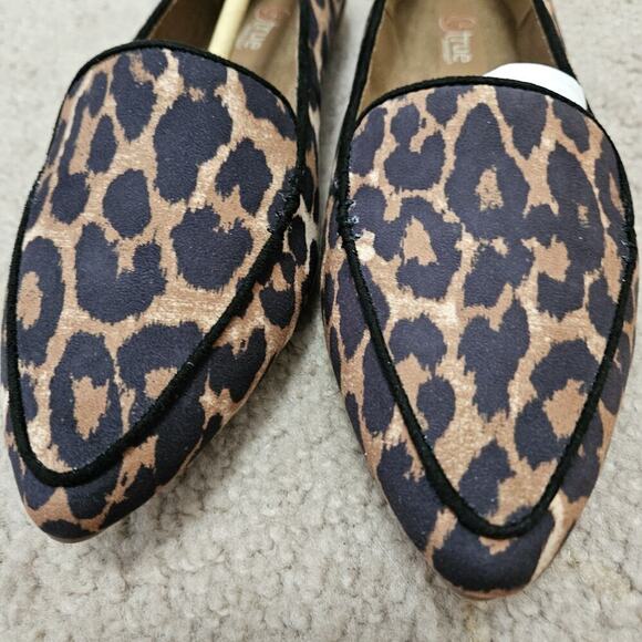 True Barefoot Leopard Pointed Toe Flats Ramelle Size 6 NWB - Picture 9 of 12